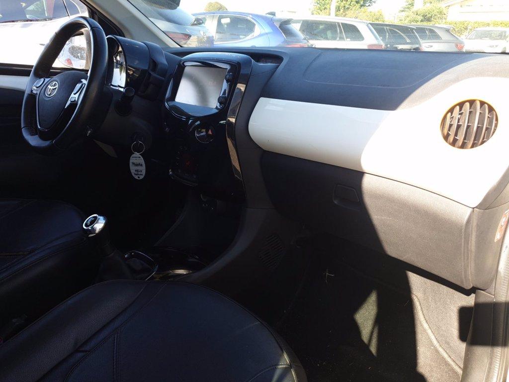 TOYOTA Aygo 5p 1.0 x-play my15 del 2015