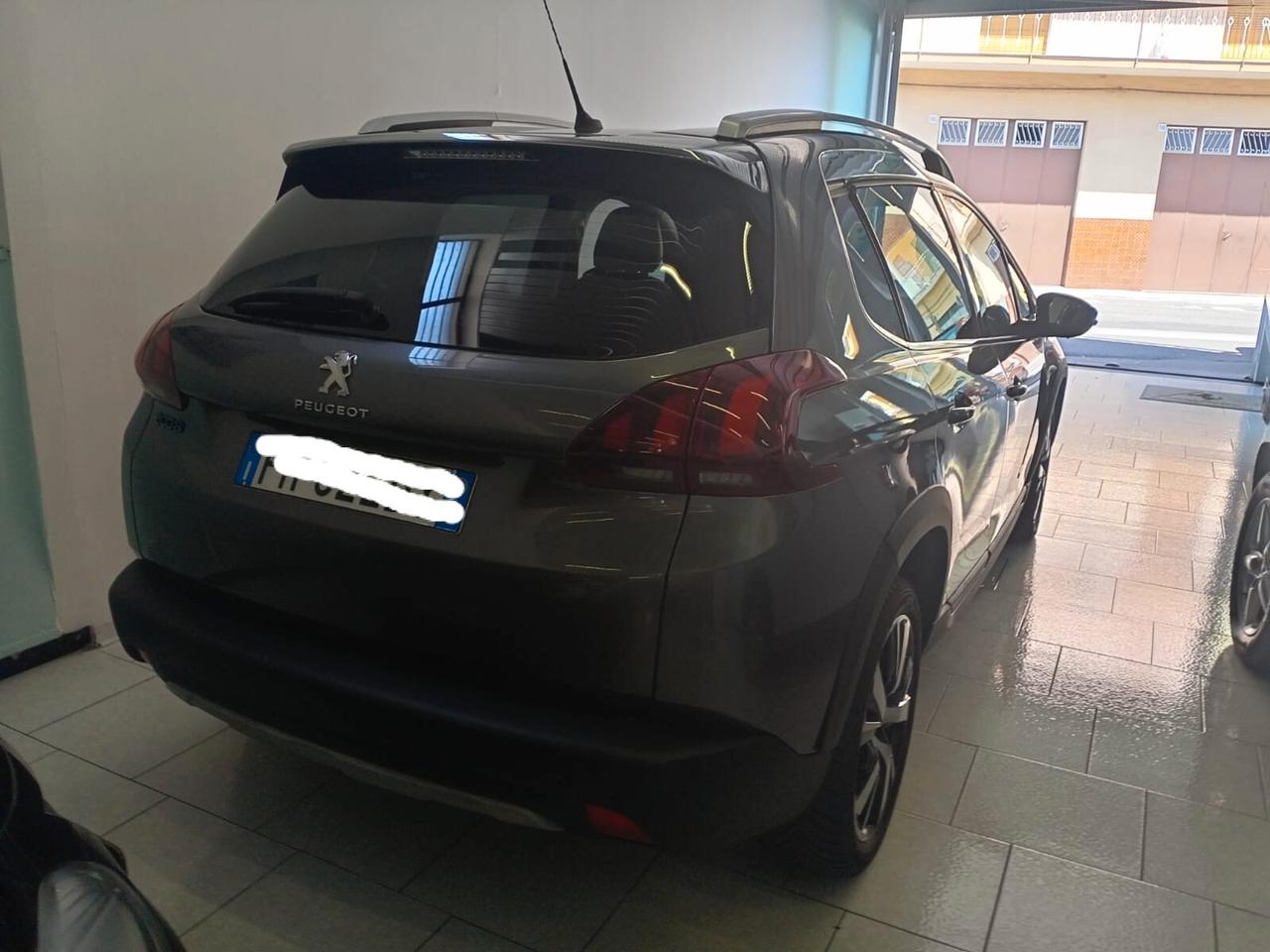 Peugeot 2008 BlueHDi 100 Black Matt