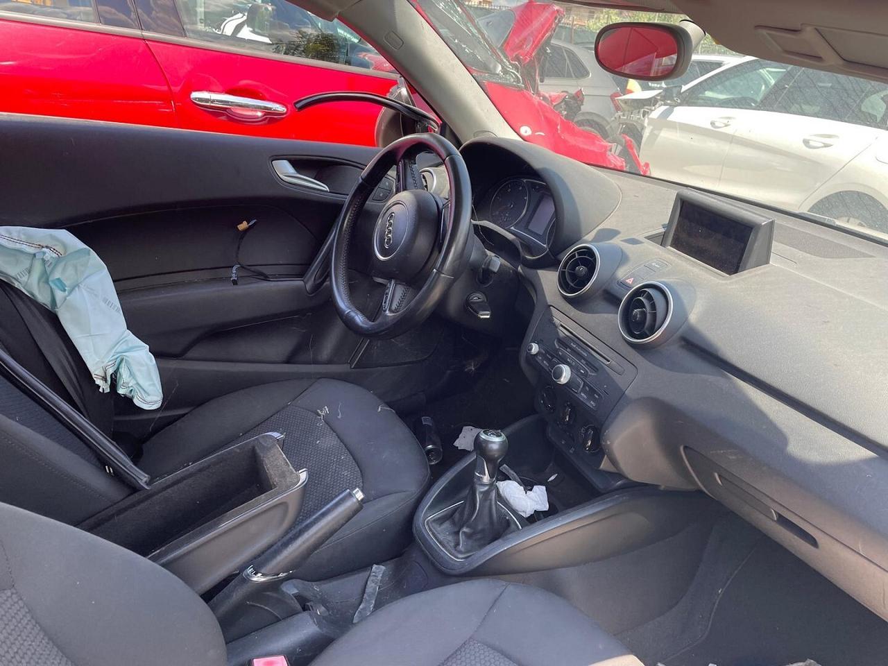 AUDI A1 1.6 TDI INCIDENTATA