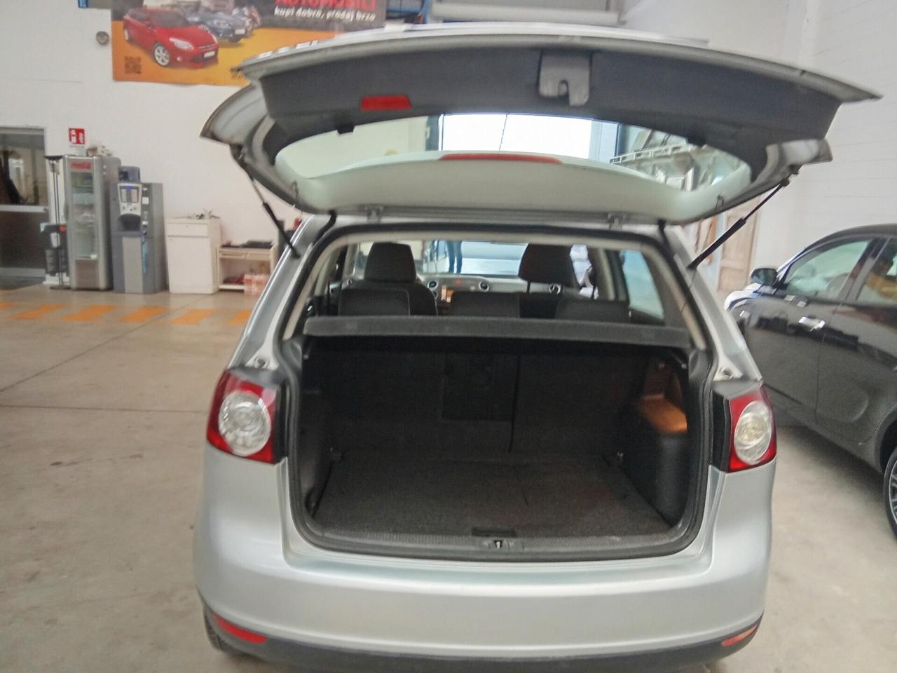 Volkswagen Golf Plus 1.6 BZ/75 KW/Comfortline MULTISPAZIO