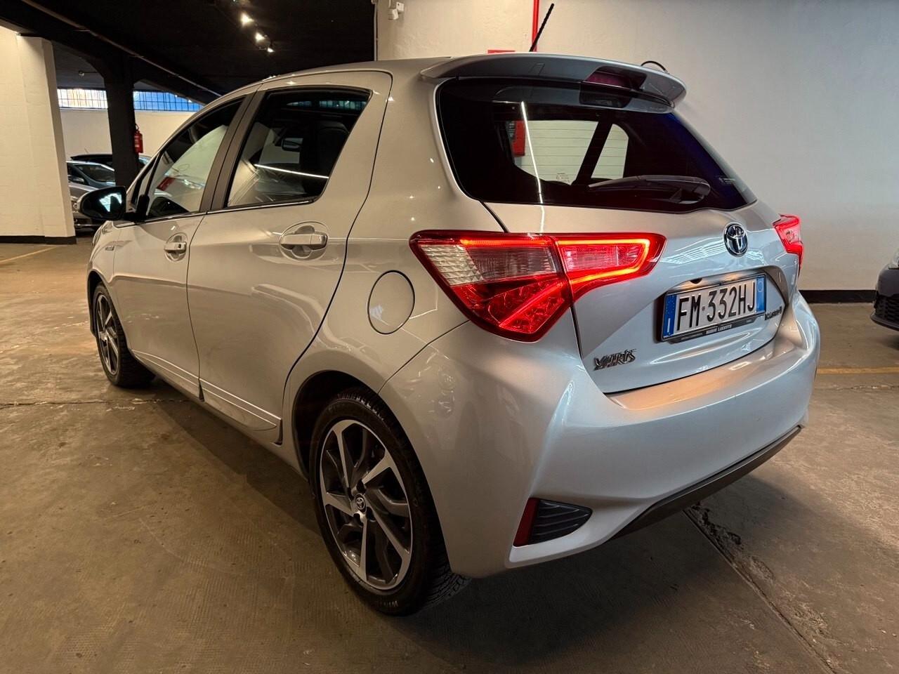 Toyota Yaris 1.5 Hybrid Style TETTO PANORAMICO