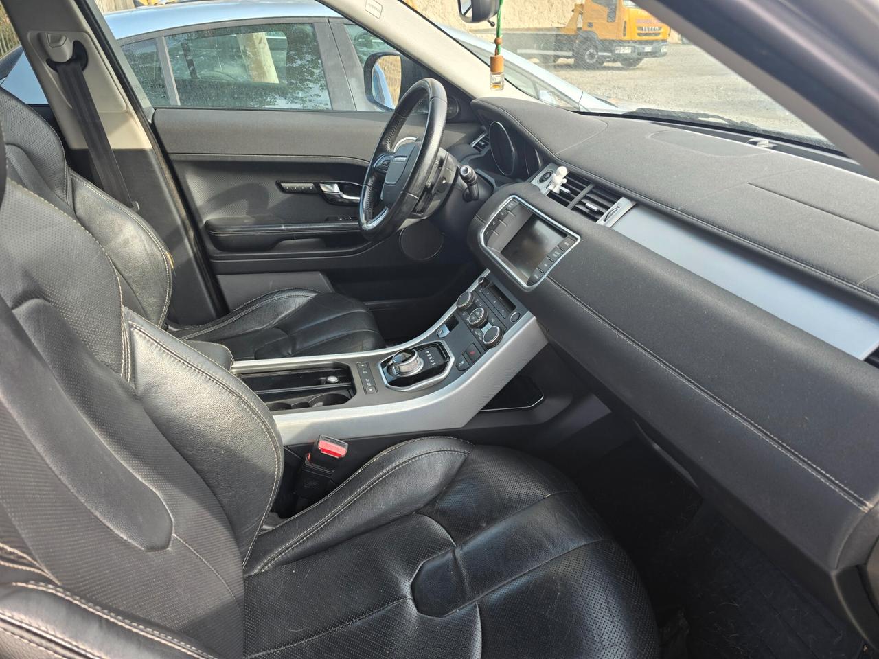 Land Rover Range Evoque 2.2 TD4 5p. Dynamic