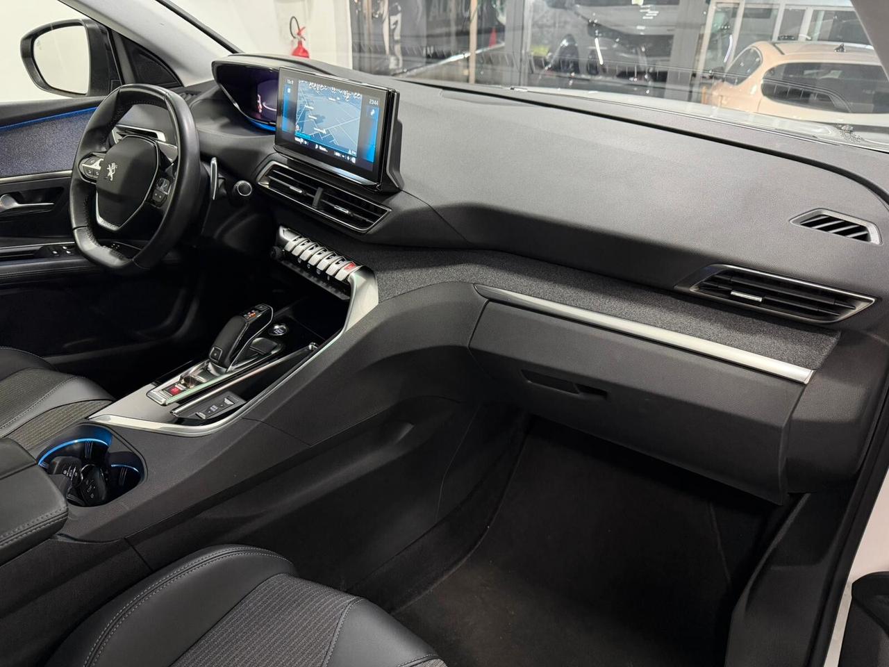 Peugeot 3008 BlueHDi 130 S&S EAT8 Allure