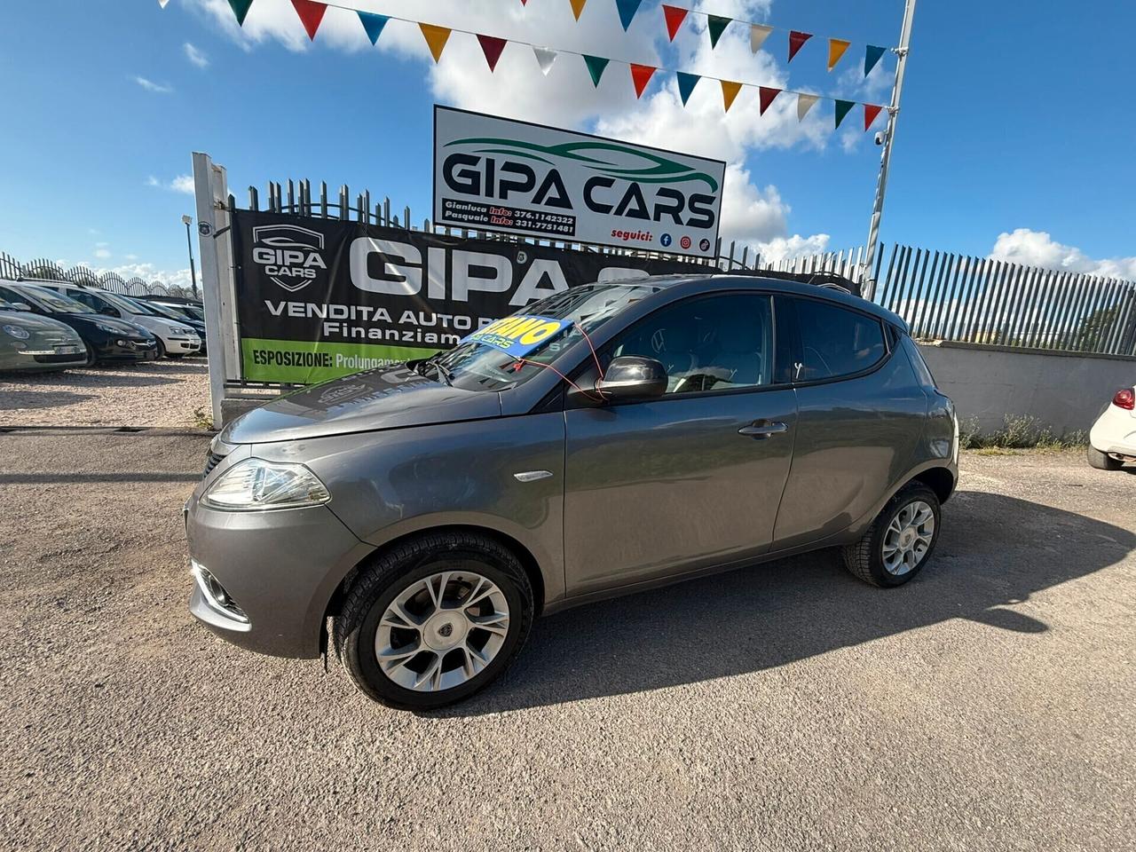 Lancia Ypsilon 0.9 TwinAir 85 CV 5 porte Metano Ecochic Elle