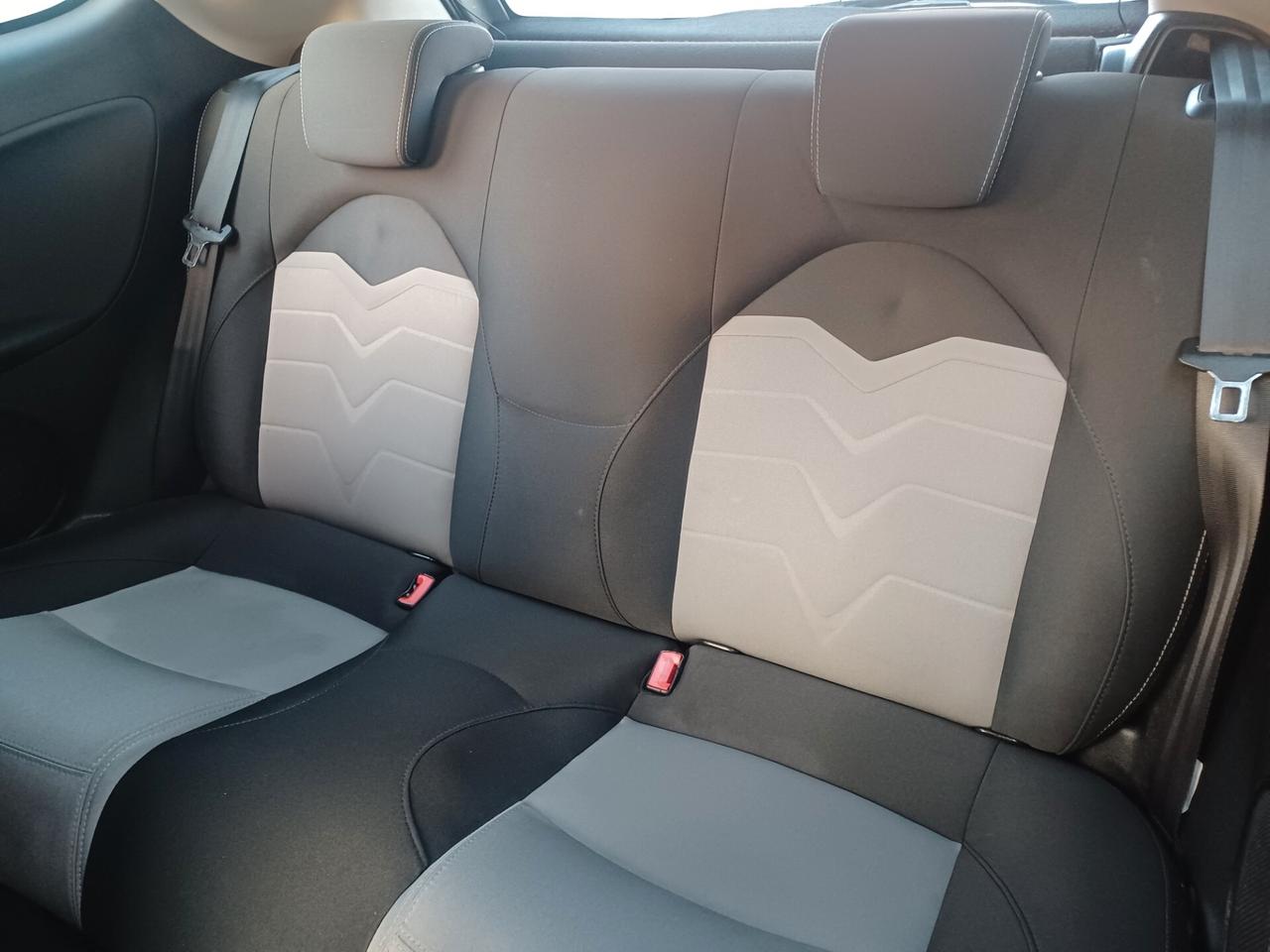 Alfa Romeo MiTo 1.3 JTDm DISTINCTIVE 2014