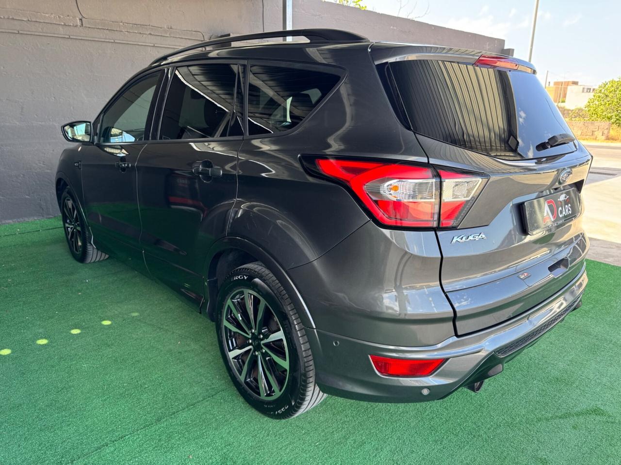 Ford Kuga 2.0 TDCI 120 CV S&S 2WD Powershift ST-Line