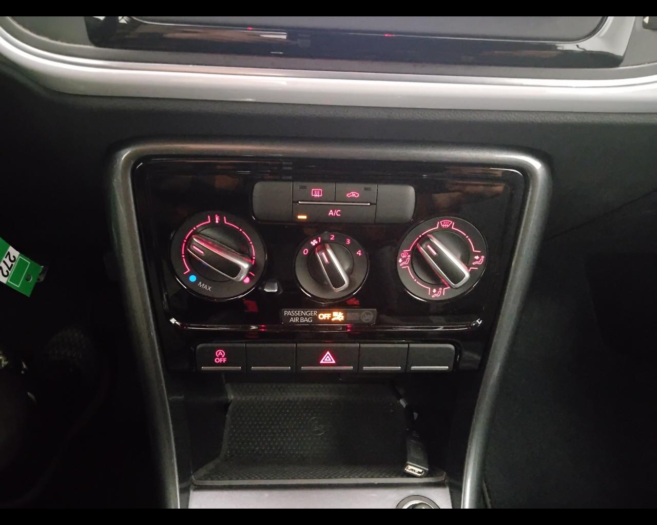 VOLKSWAGEN Maggiolino 2017 Cabrio - Maggiolino Cabrio 2.0 tdi Design 11