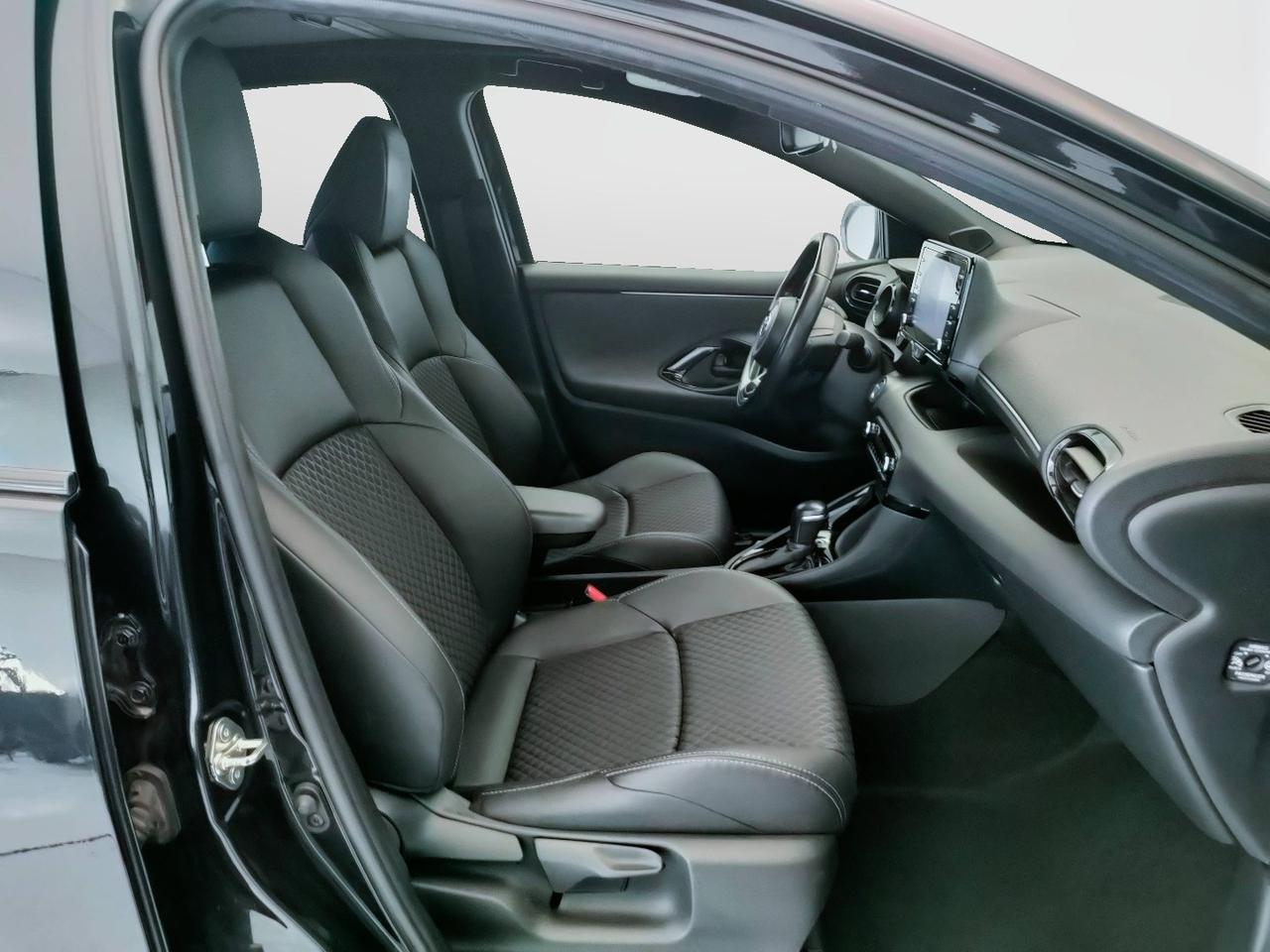 TOYOTA Yaris IV 2020 - Yaris 1.5h Lounge