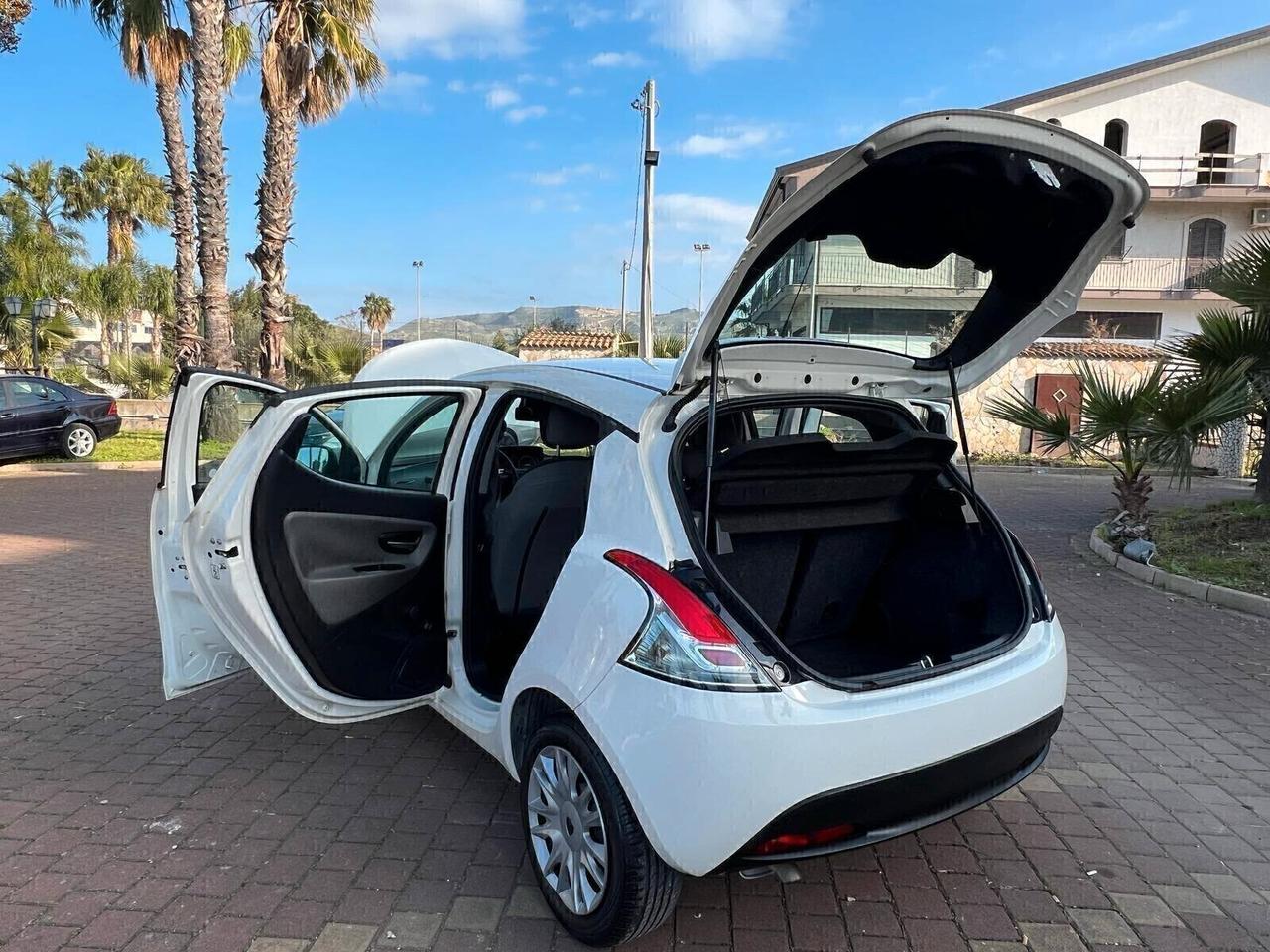 Lancia Ypsilon 1.3 MJT 16V 95 CV 5 porte S&S Gold