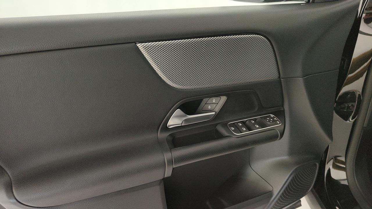 Mercedes-Benz GLA 180 d Business Extra auto