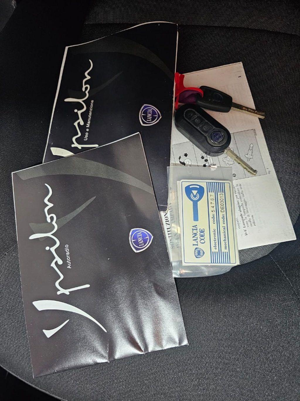 Lancia Ypsilon 1.3 MJT 75 CV Platinum