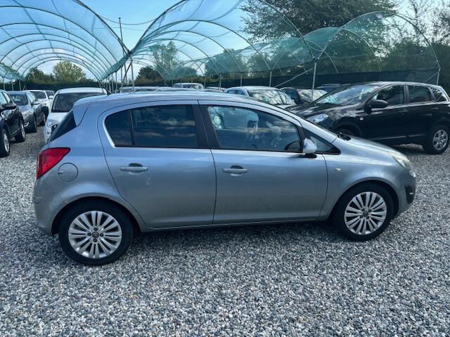Opel Corsa 1.2 5 porte Cosmo