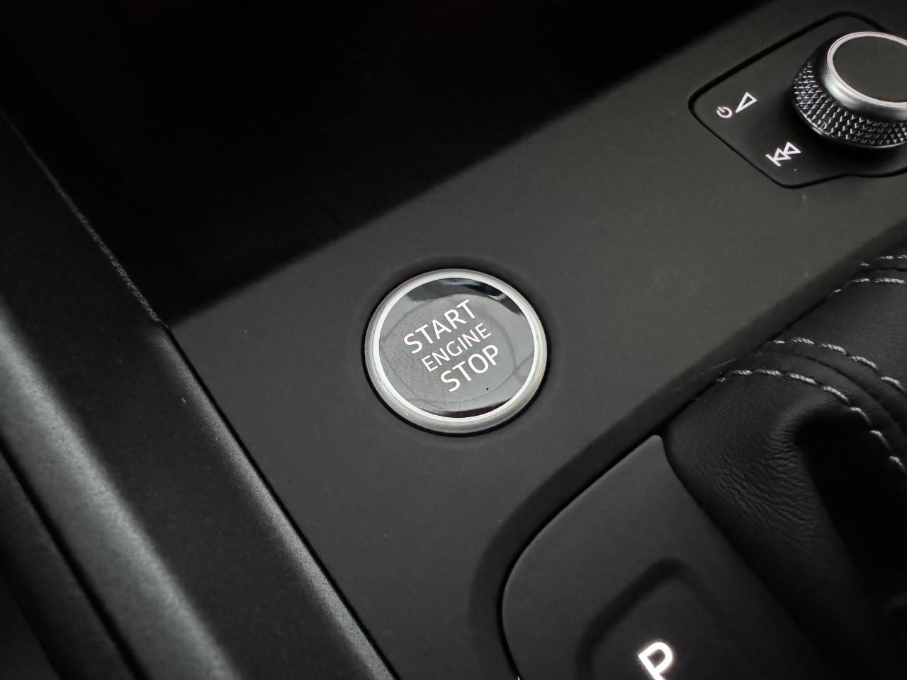 Audi A1 Allstreet 35 TFSI 150cv S Tronic S line Interiors