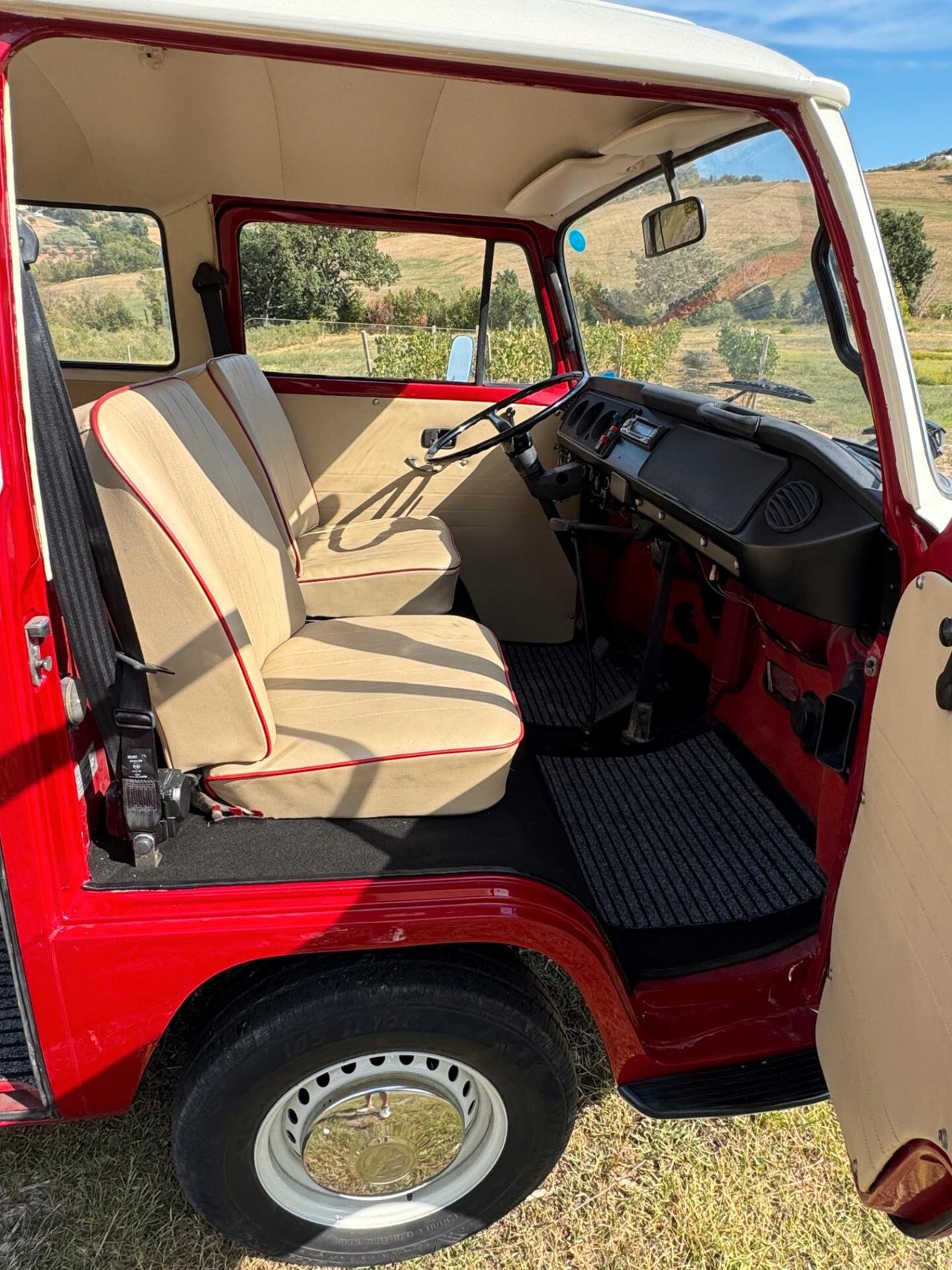 Volkswagen T2 bicolor
