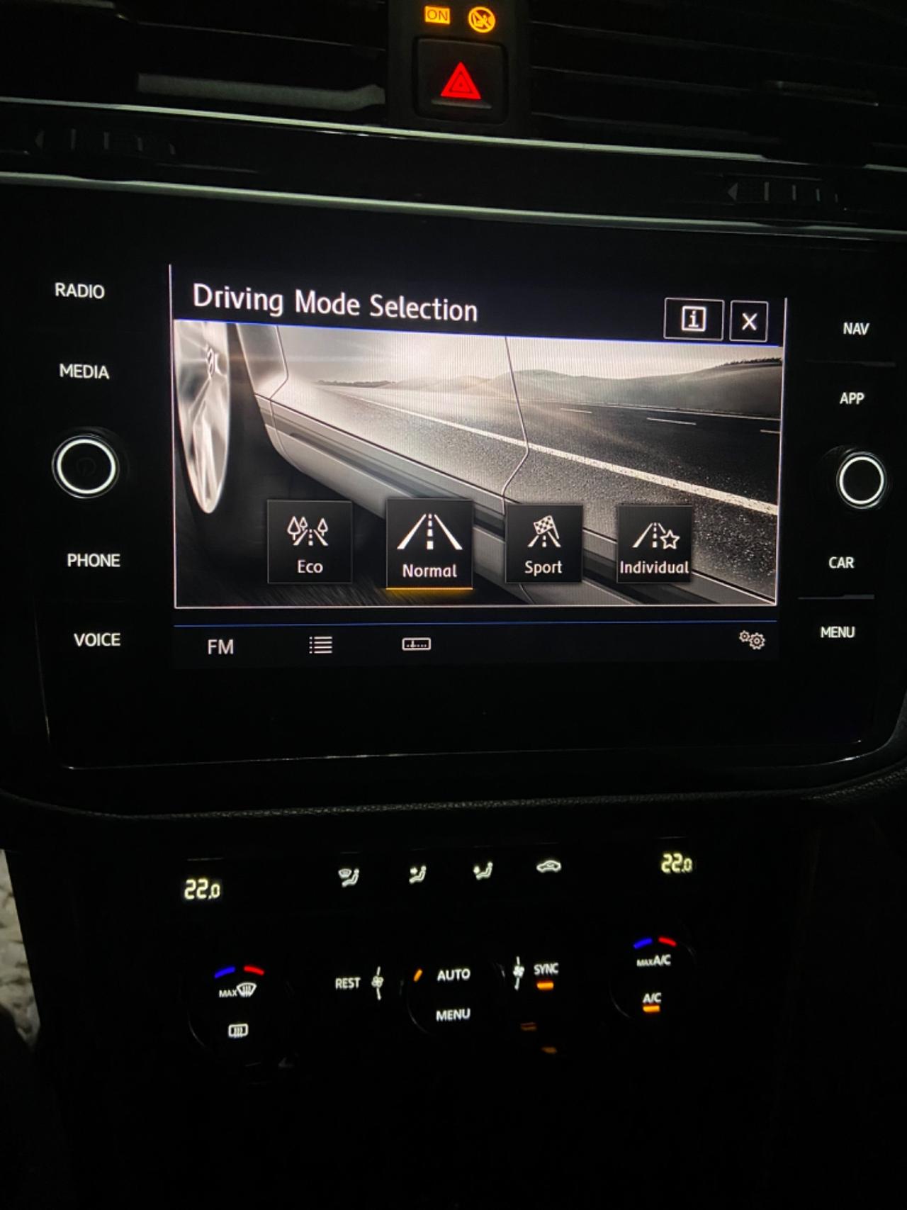 Volkswagen Tiguan 1.6 BlueMotion 10/2019 Technology