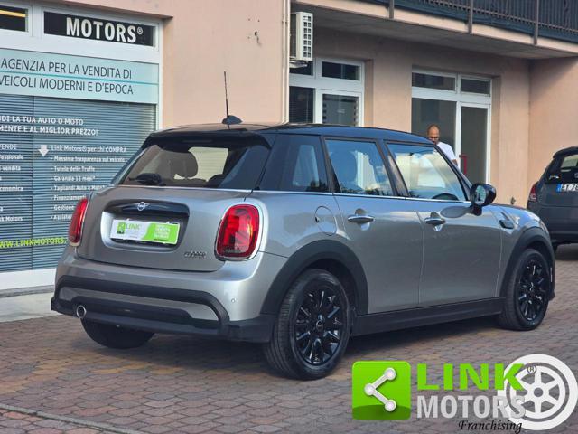 MINI Cooper 1.5 Cooper Essential 5 porte