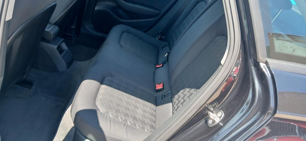Audi A3 SPB 1.6 TDI ultra Ambition - 2014