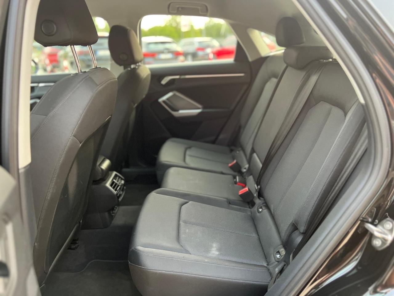 Audi Q3 35 TDI quattro S tronic