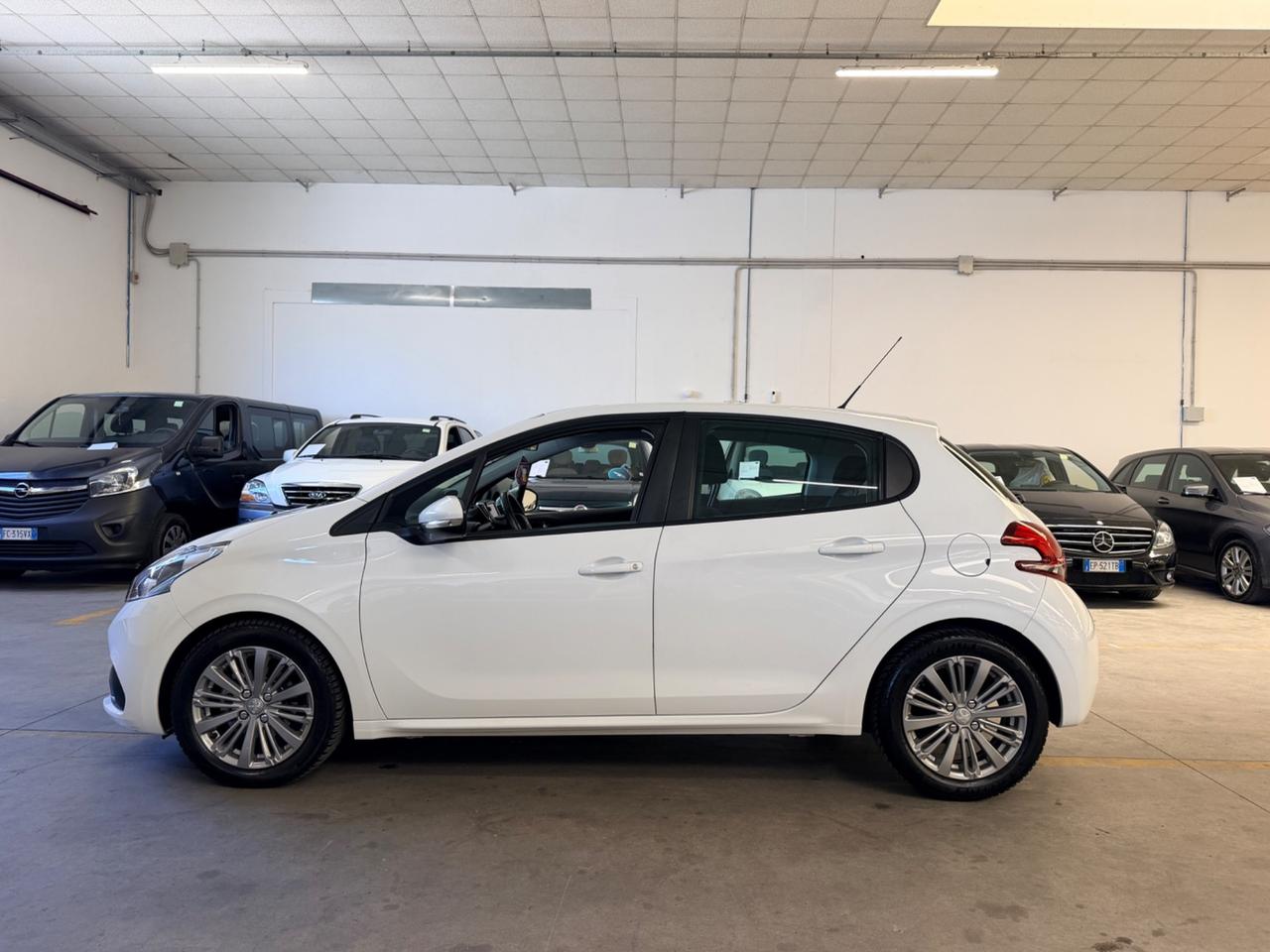 Peugeot 208 BlueHDi 75 5 porte Allure