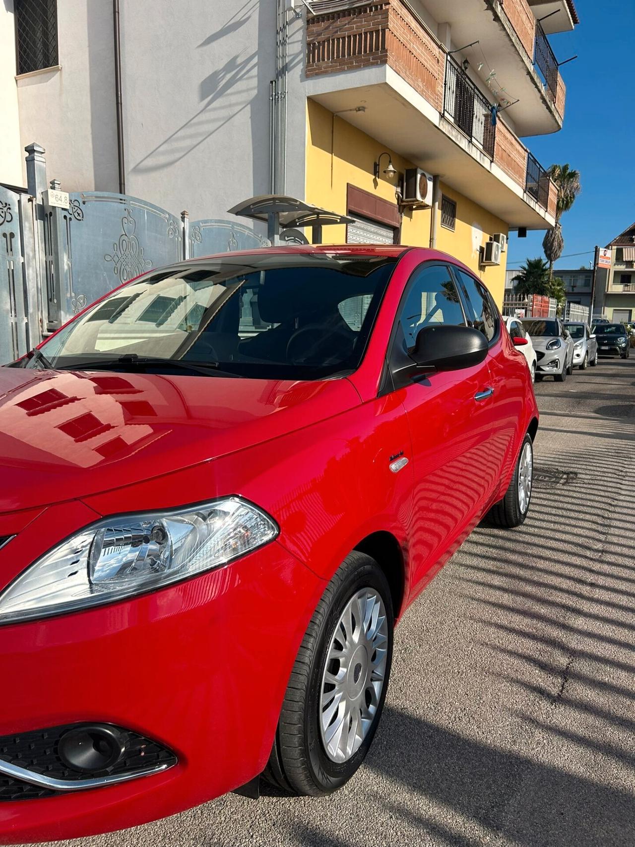 Lancia Ypsilon 1.2 69 CV 5 porte Gold ANNO 2017