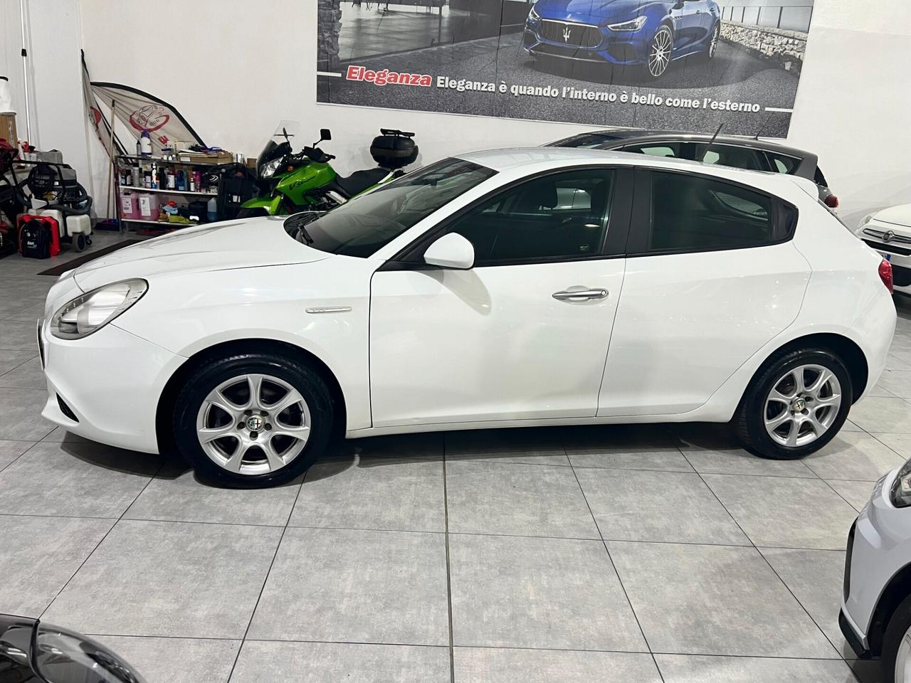 Alfa Romeo Giulietta 1.6 JTDm-2 105 CV Progression 2012