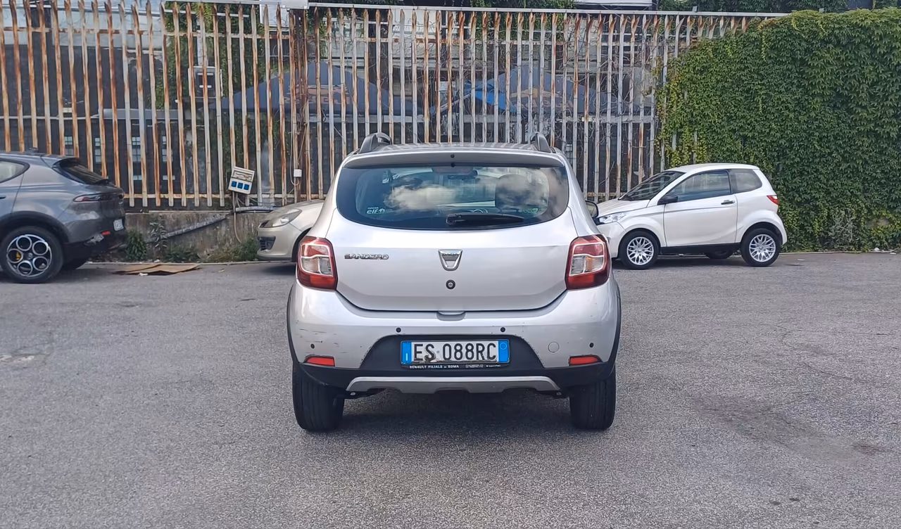 Dacia Sandero Stepway 1.5 dCi 8V 90CV motore revisionato.