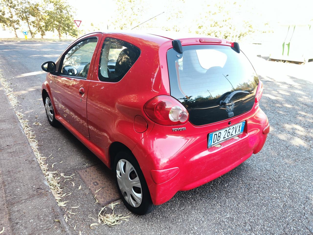 Toyota Aygo 1.0 benzina 3 porte x neopatentati
