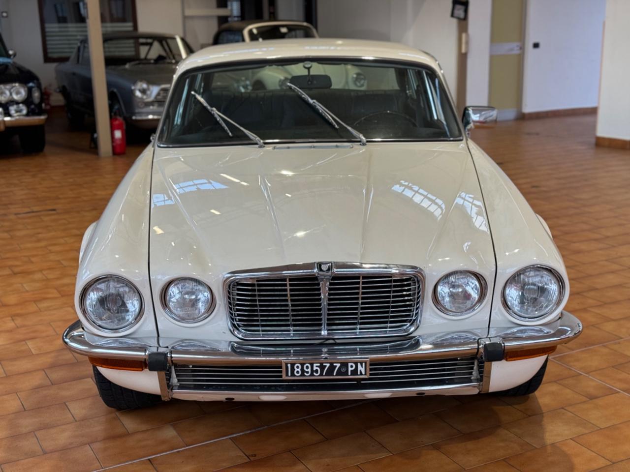 Jaguar XJ6 - 4.2 - TARGA ORO