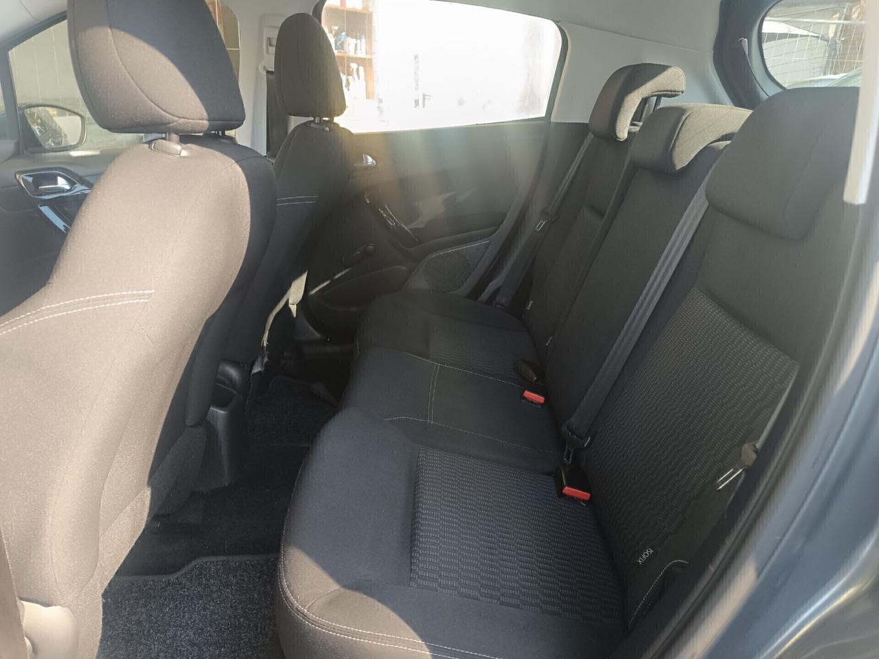 Peugeot 208 1.2 PureTech 82 Allure