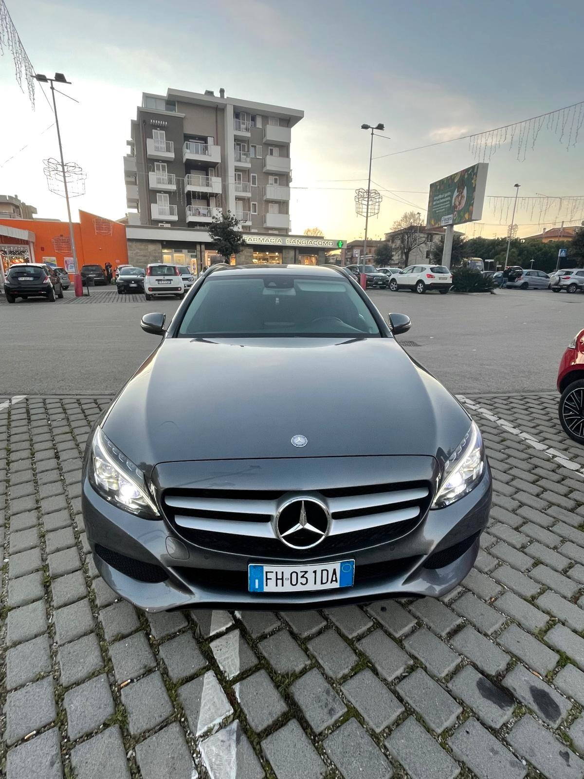 Mercedes-benz C 200 d S.W. Auto Premium (AMG) Automatico 135 mila km