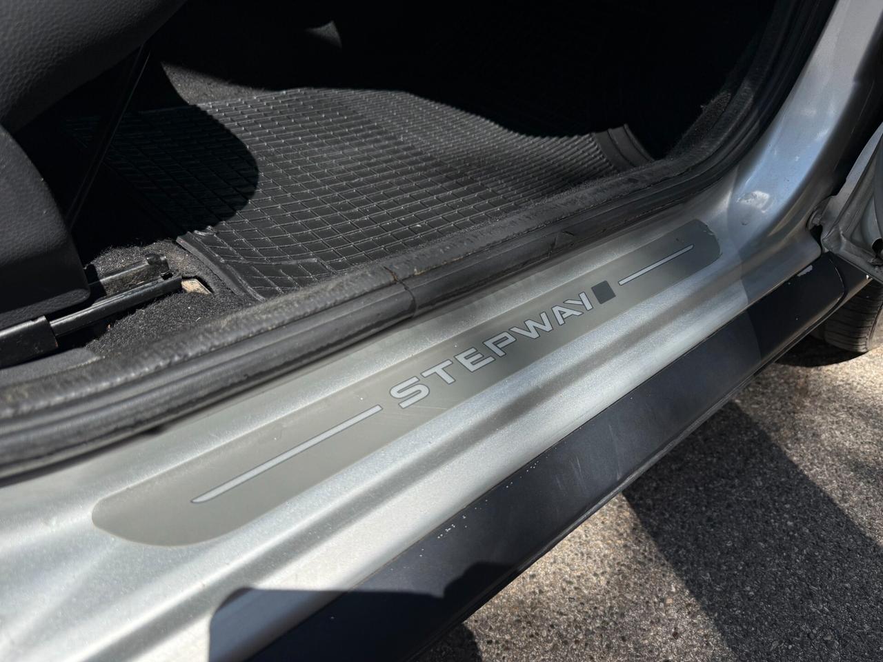 Dacia Sandero Stepway/1.5 90CV/NEOPATENTATI/CERCHI 16"