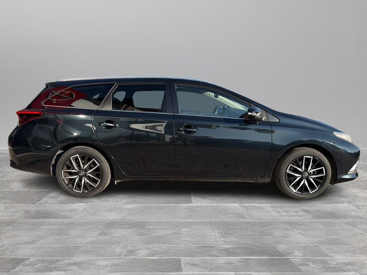 TOYOTA Auris Touring Sports 1.8h Lounge cvt