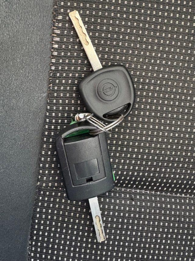 OPEL Tigra TwinTop CABRIO 1.4 16V OK NEOP. CERCHI E FARI FEND