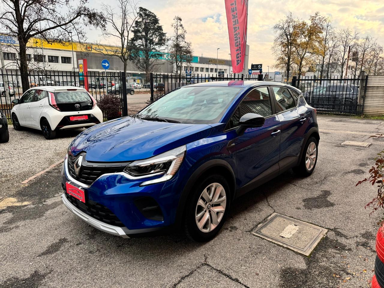 Renault Captur 1.6 Hybrid E-Tech 145 CV Zen