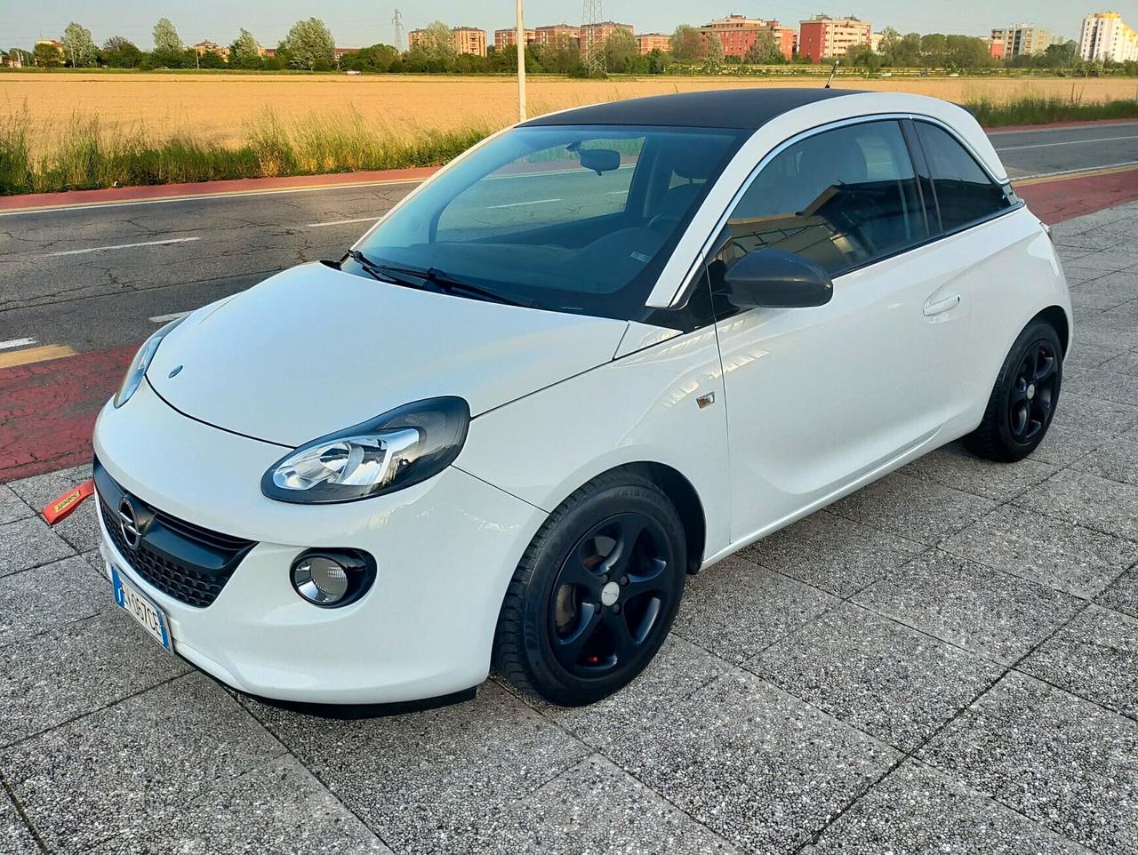 Opel Adam 1.2 70 CV bicolor