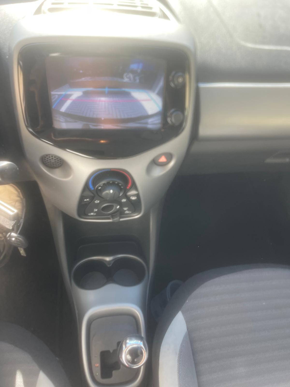 Toyota Aygo Connect 1.0 VVT-i 72CV 5 porte x-business MMT
