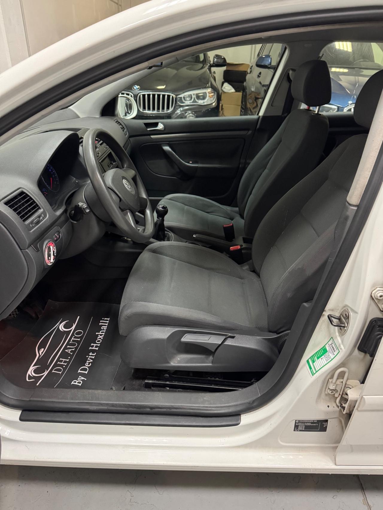 Volkswagen Golf 1.6 16V FSI 5p. Sportline