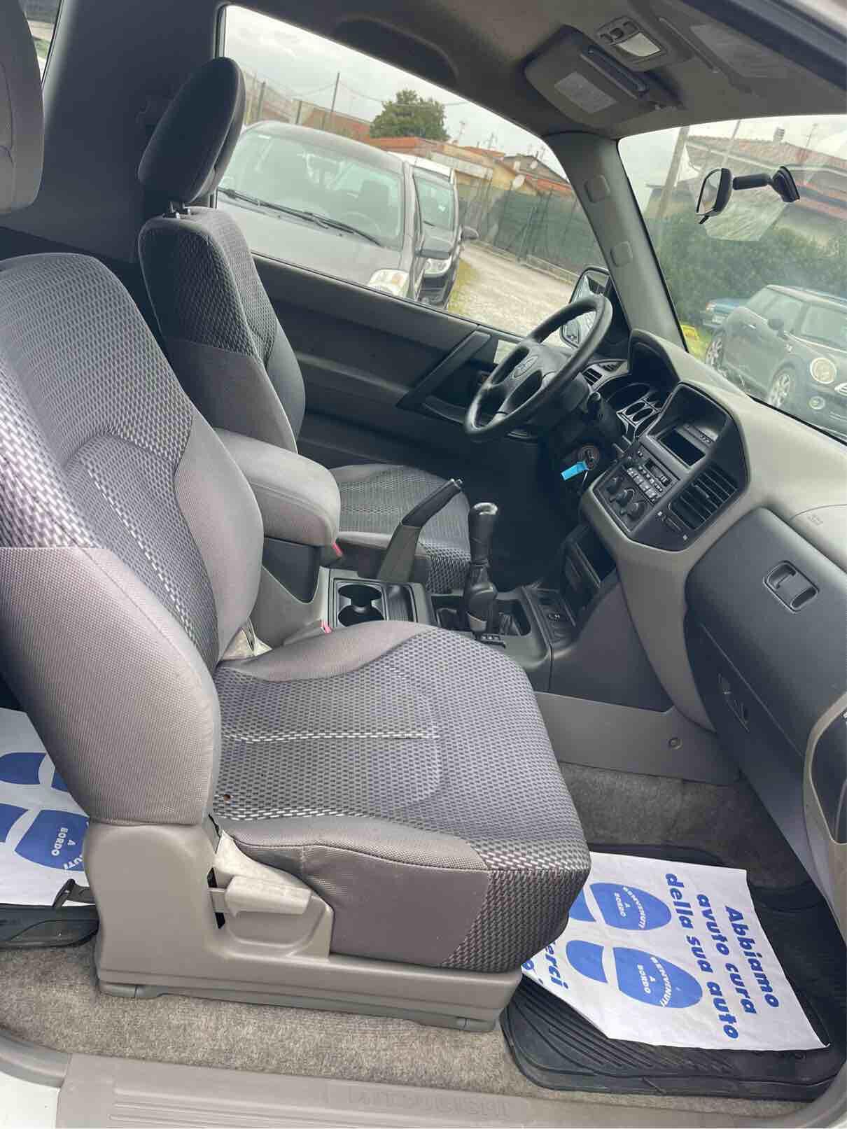 MITSUBISHI PAJERO - 2.5 TDI - SOLO 90 000 KM