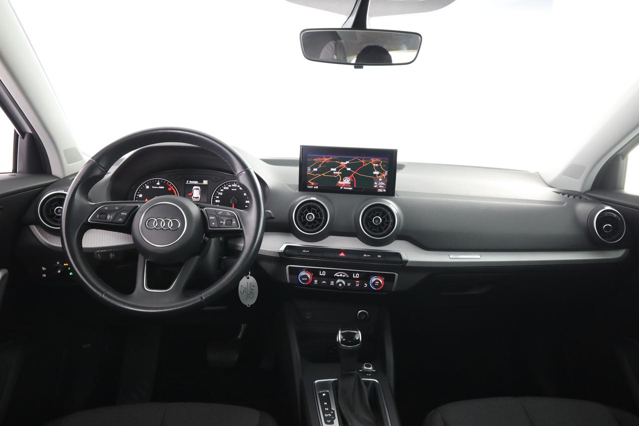 AUDI Q2 35 TDI S tronic Business Plus