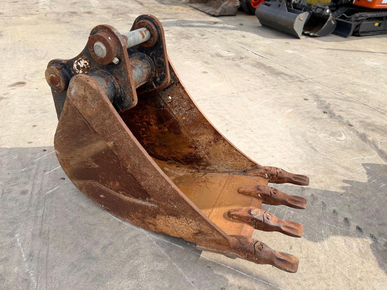 Escavatore NEW HOLLAND E145B TRIPLICE E LAMA