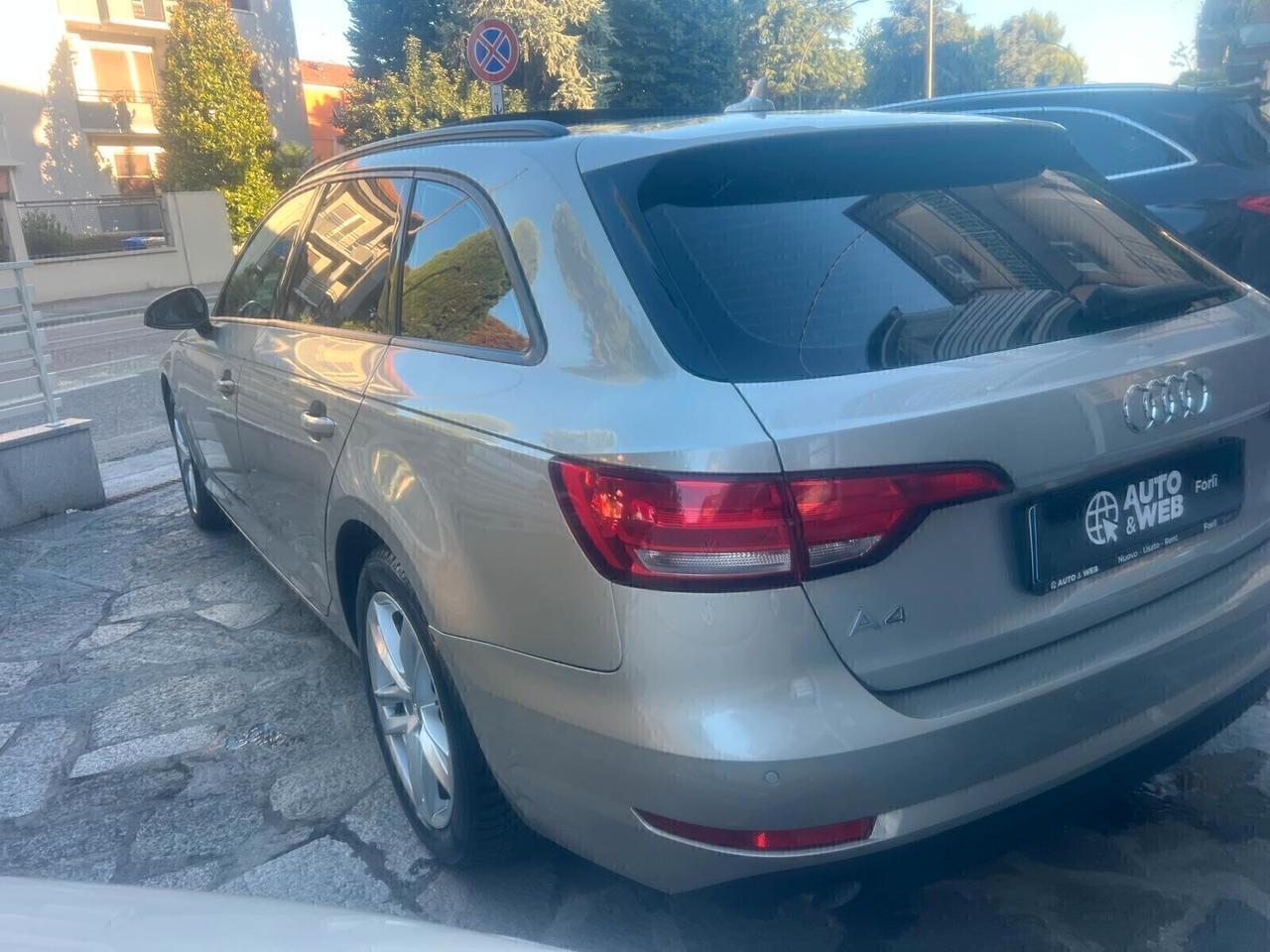 AUDI A4 AVANT 2.0 TDI 150cv ULTRA S-TRONIC BUSINESS SPORT