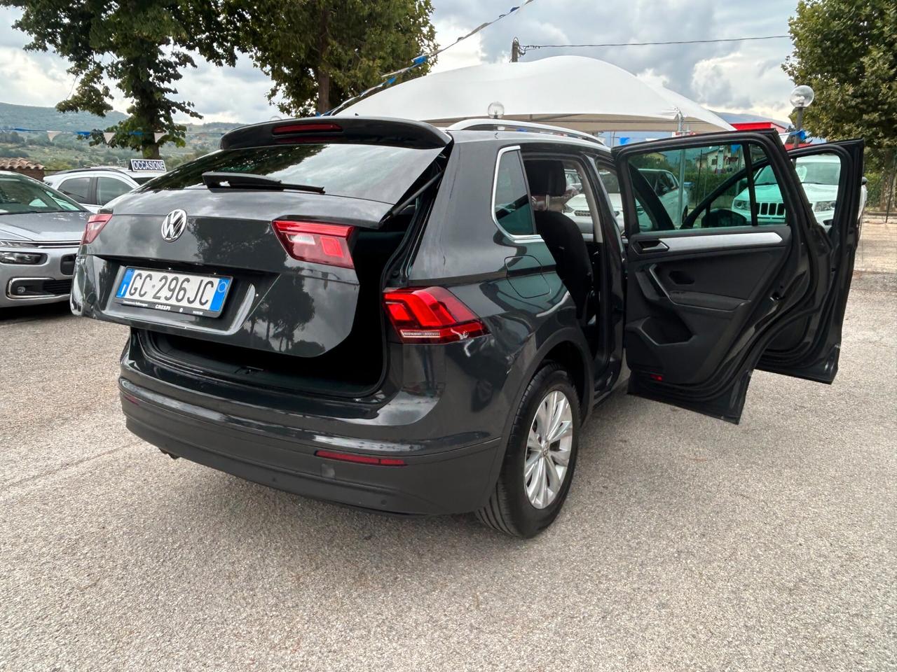 " DA VETRINA " Volkswagen Tiguan 2.0 TDI DSG Business
