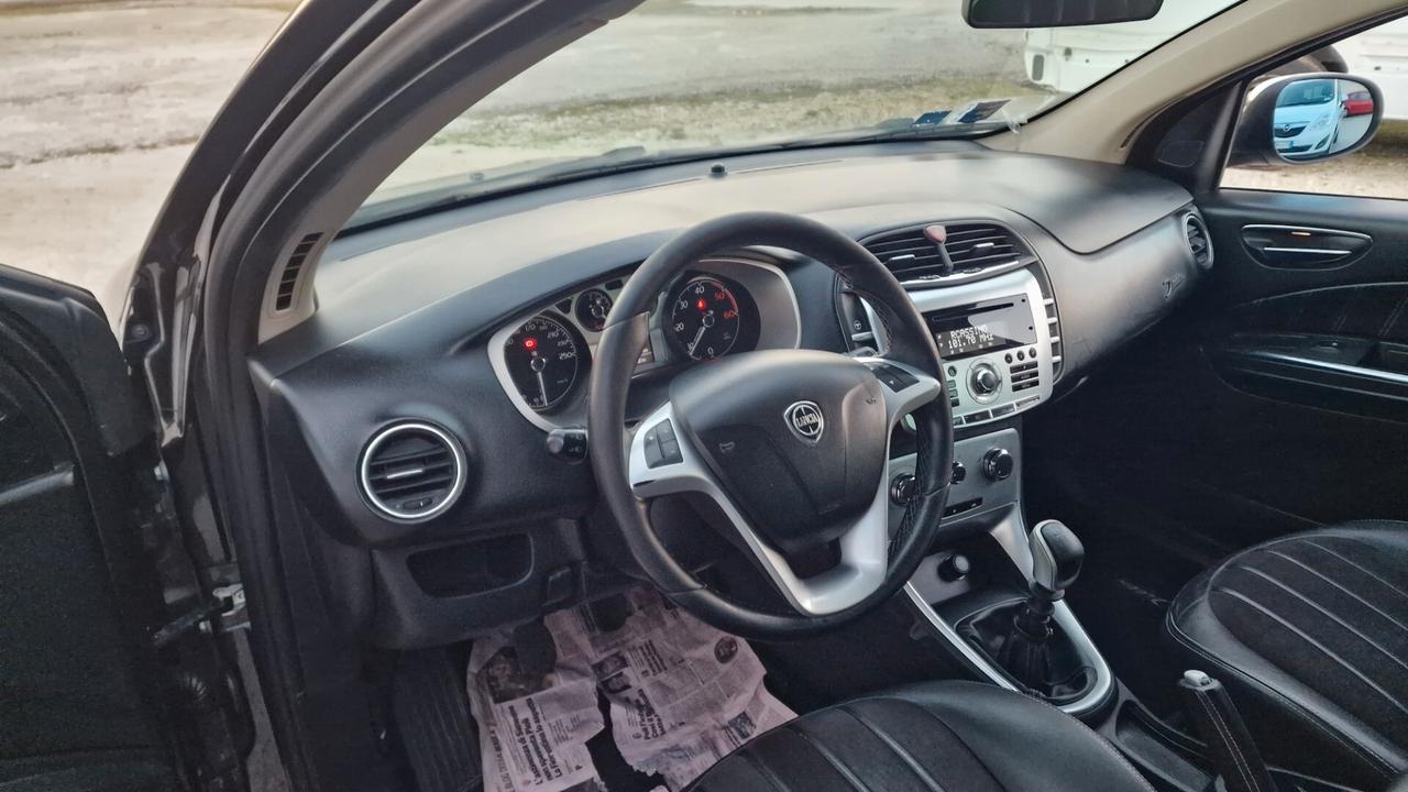 Lancia Delta 1.6 MJT DPF Platino