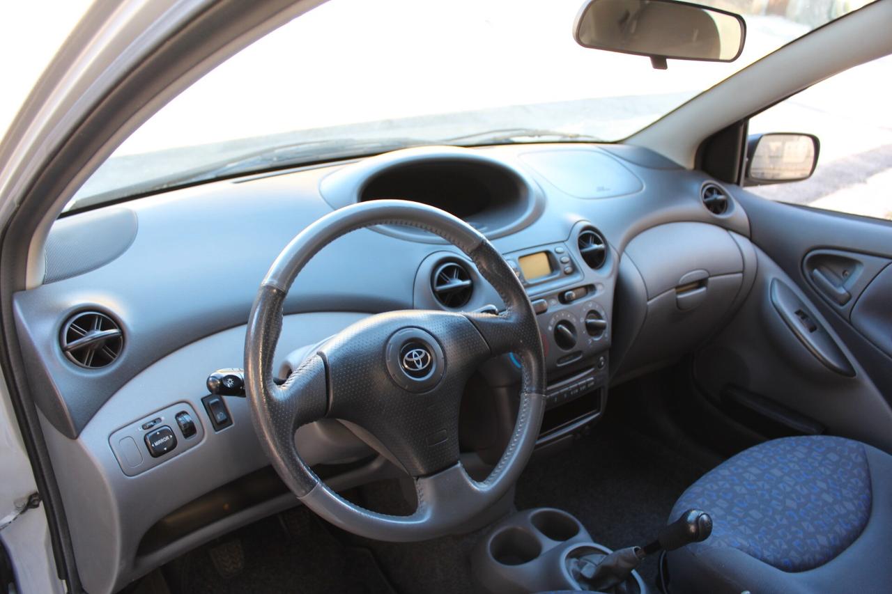 Toyota Yaris 1.3i 16V cat 5 porte Neopatentati SOLI 46000 km