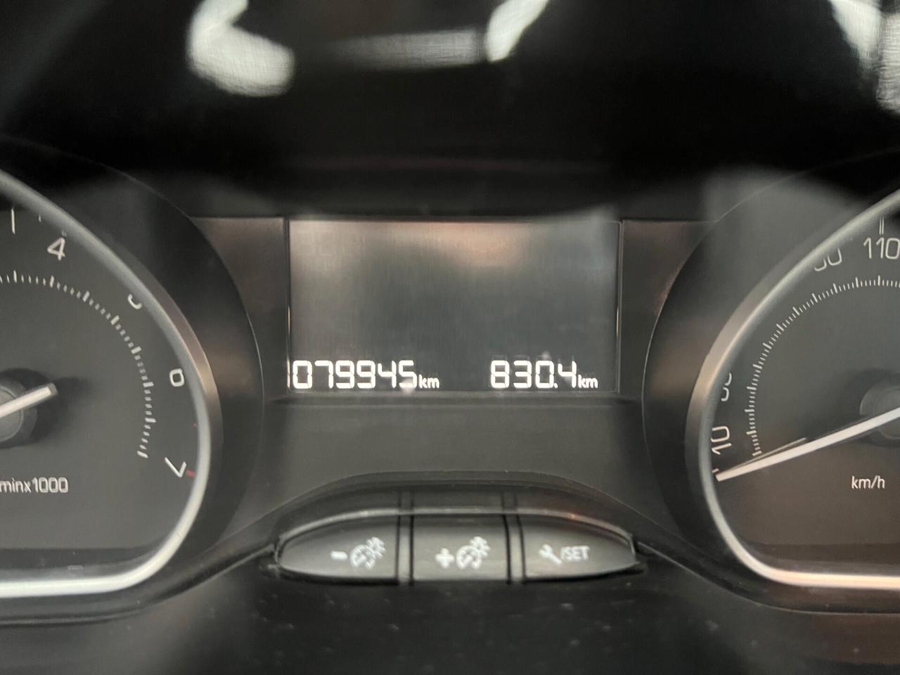Peugeot 208 PureTech 82 5 porte Allure