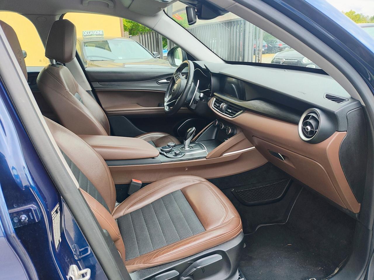 Alfa Romeo Stelvio 2.2 Turbodiesel 180 CV AT8 RWD Super