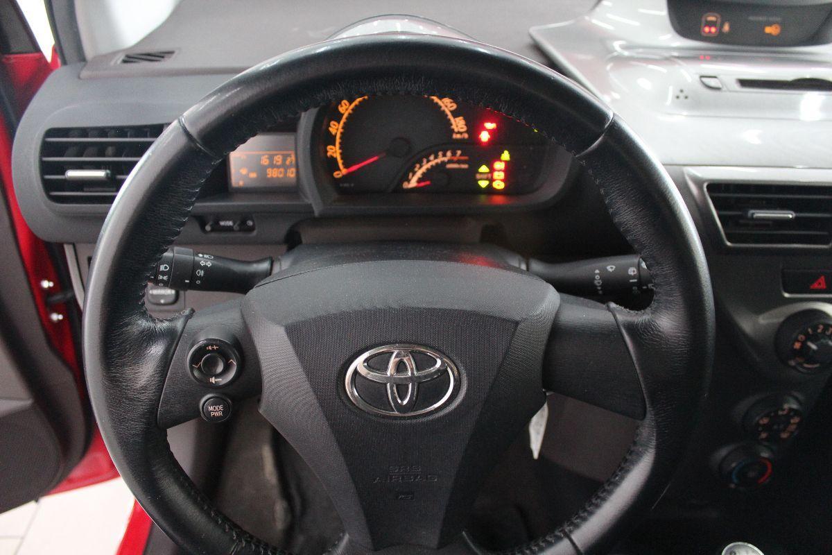 TOYOTA - iQ - 1.0 Sol