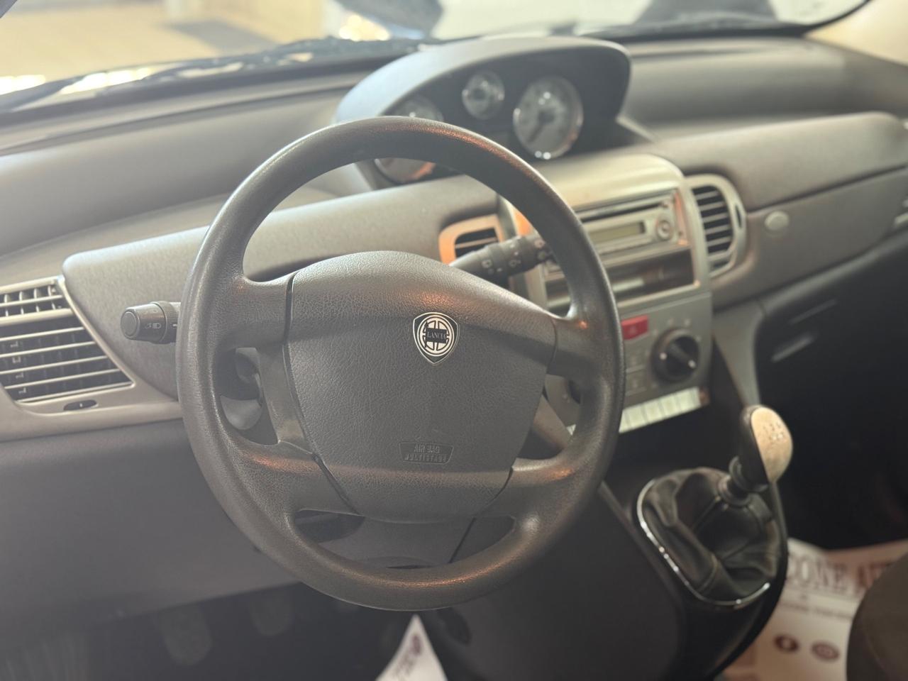 Lancia Ypsilon 1.2 gpl 150 mila km