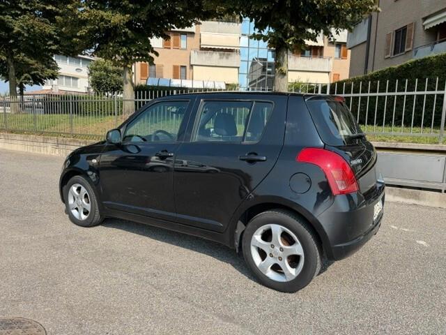 Suzuki Swift 1.3 4x4 5p. GL
