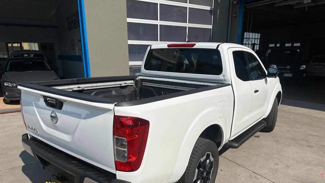 Nissan Navara 2.3 dCi 4WD King Cab Acenta